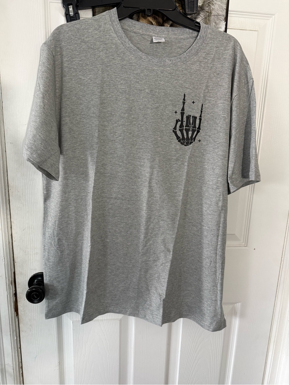 Gray Graphic Pocket T-Shirt - Men. Size XL